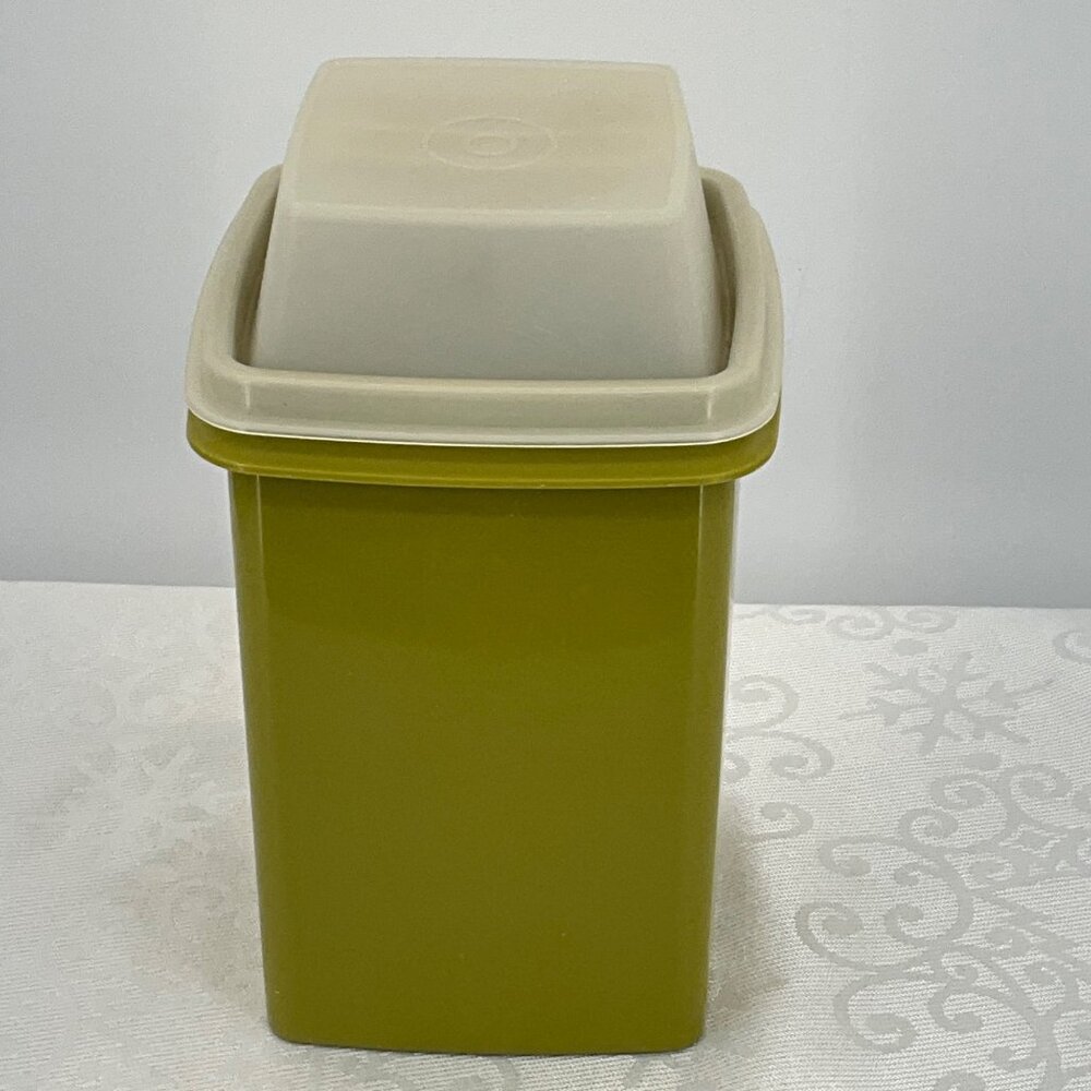 Vintage Tupperware Avocado‎ Green Pickle Keeper